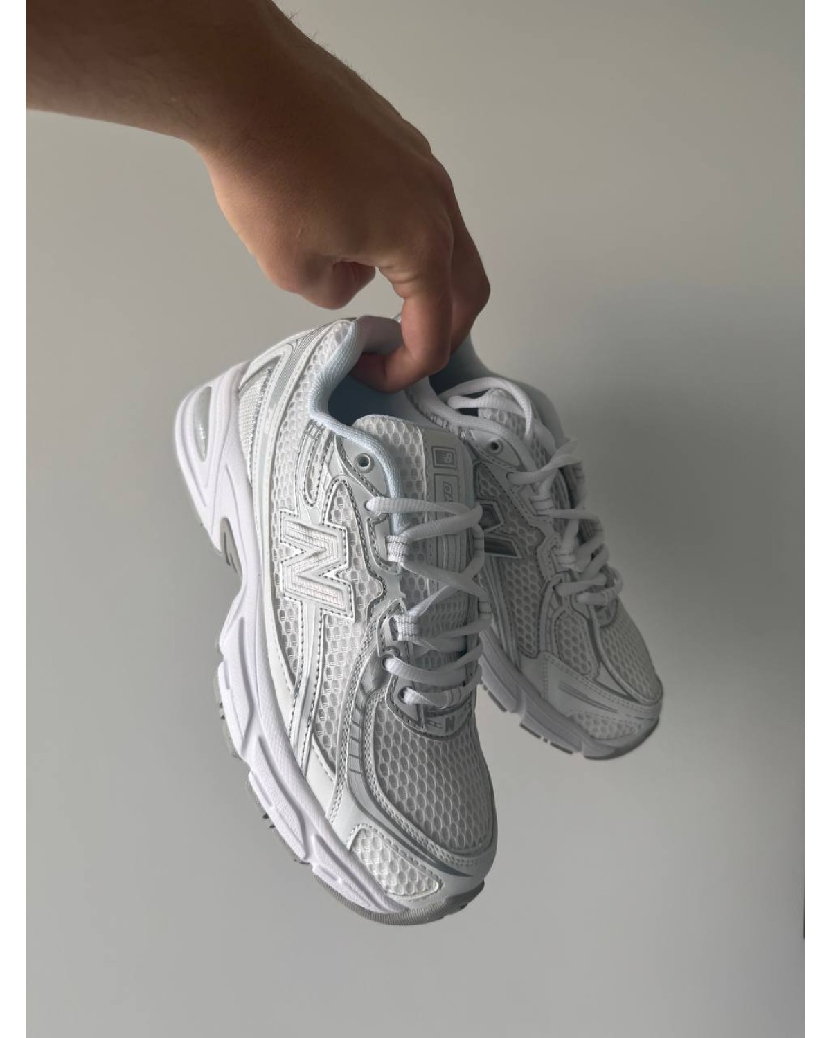 New Balance 740 White/Silver