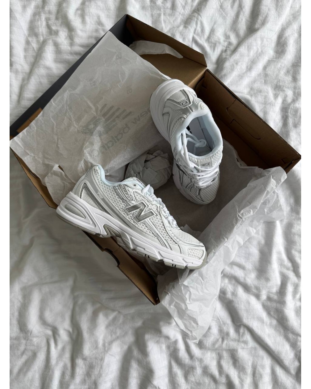 New Balance 740 White/Silver