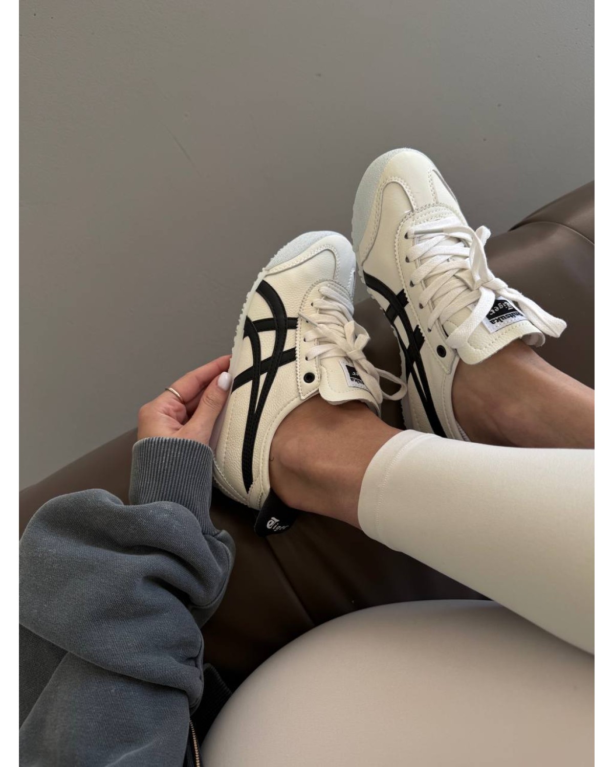 Asics Onitsuka Tiger White / Black
