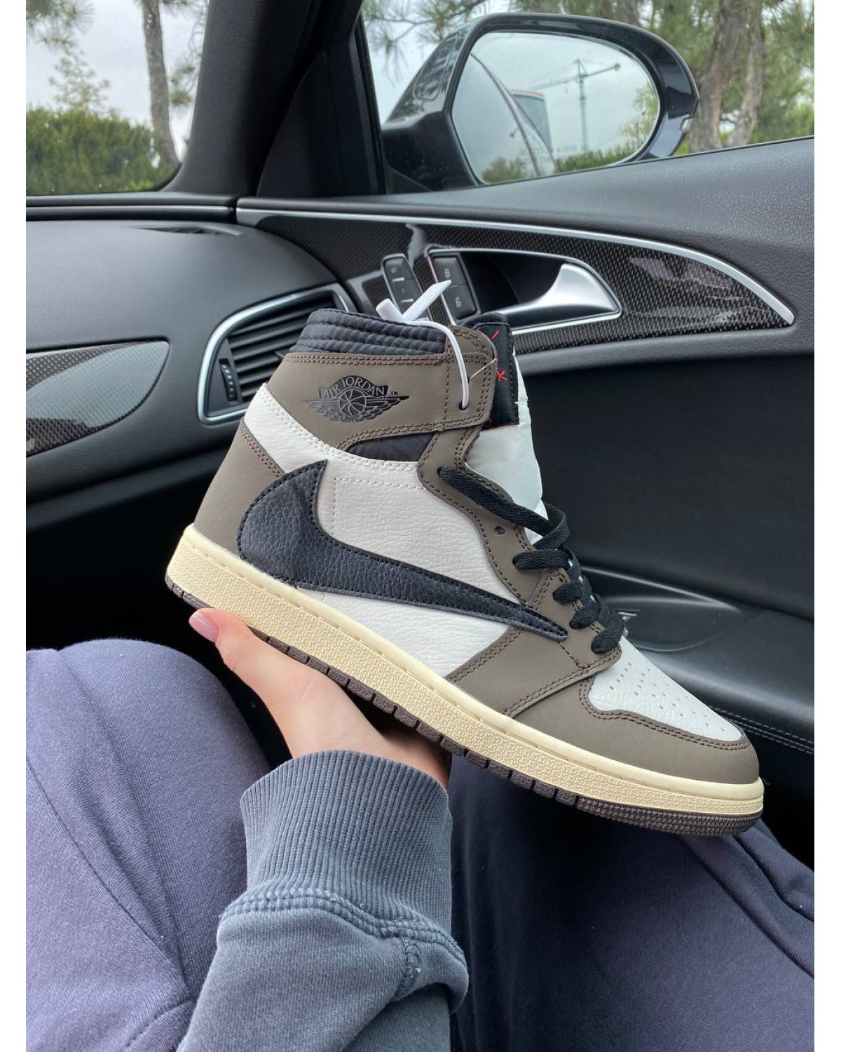 Nike Air Jordan 1 Travis Scott