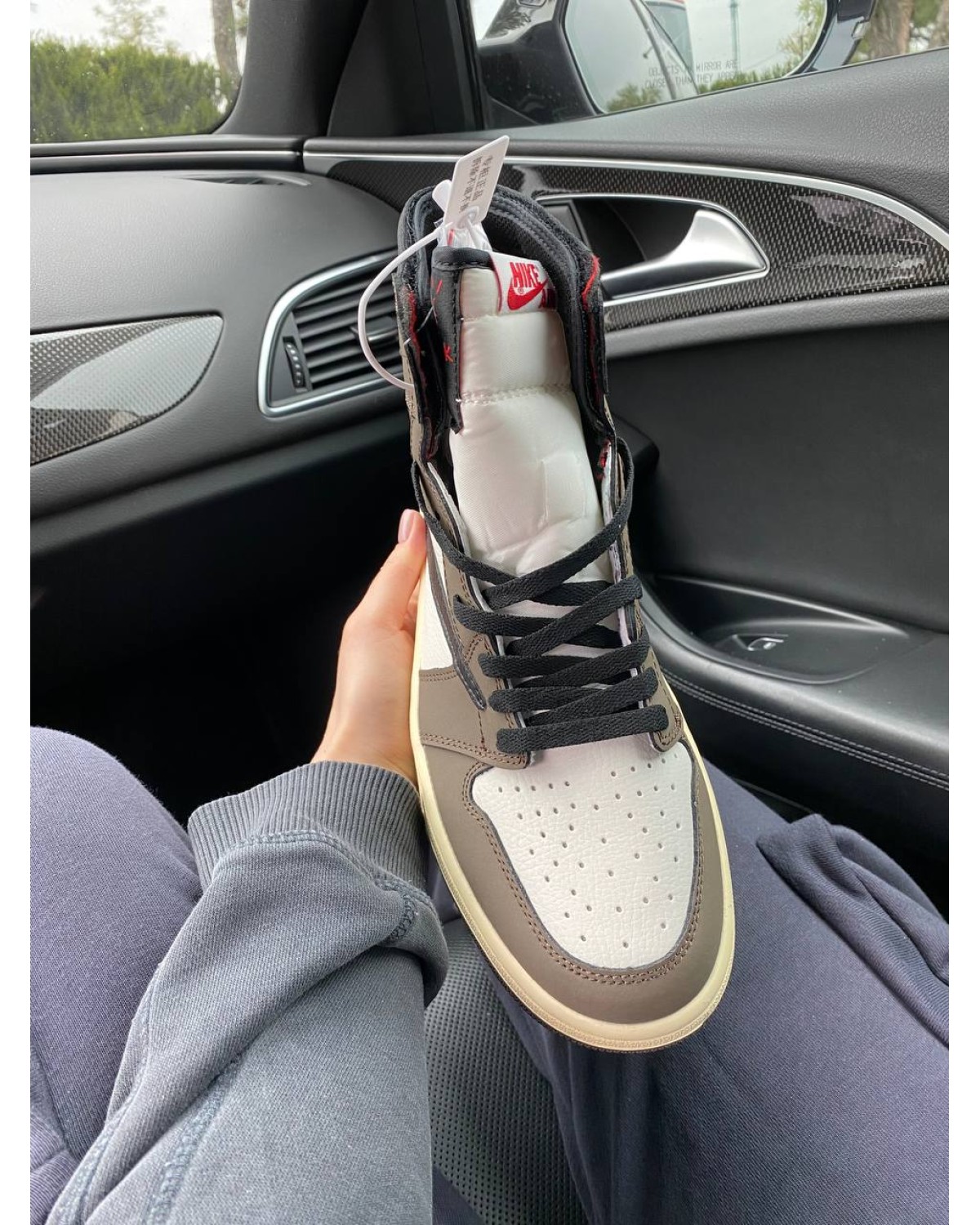Nike Air Jordan 1 Travis Scott