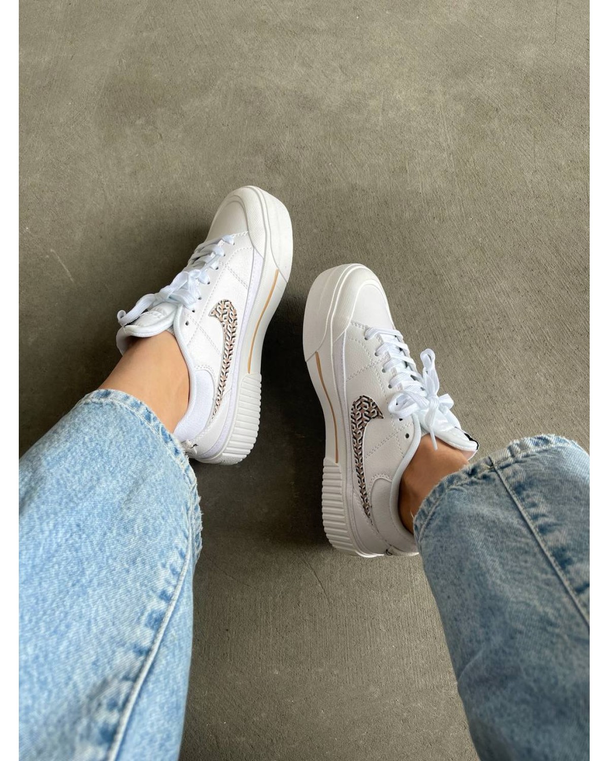 Nike Court Legacy
