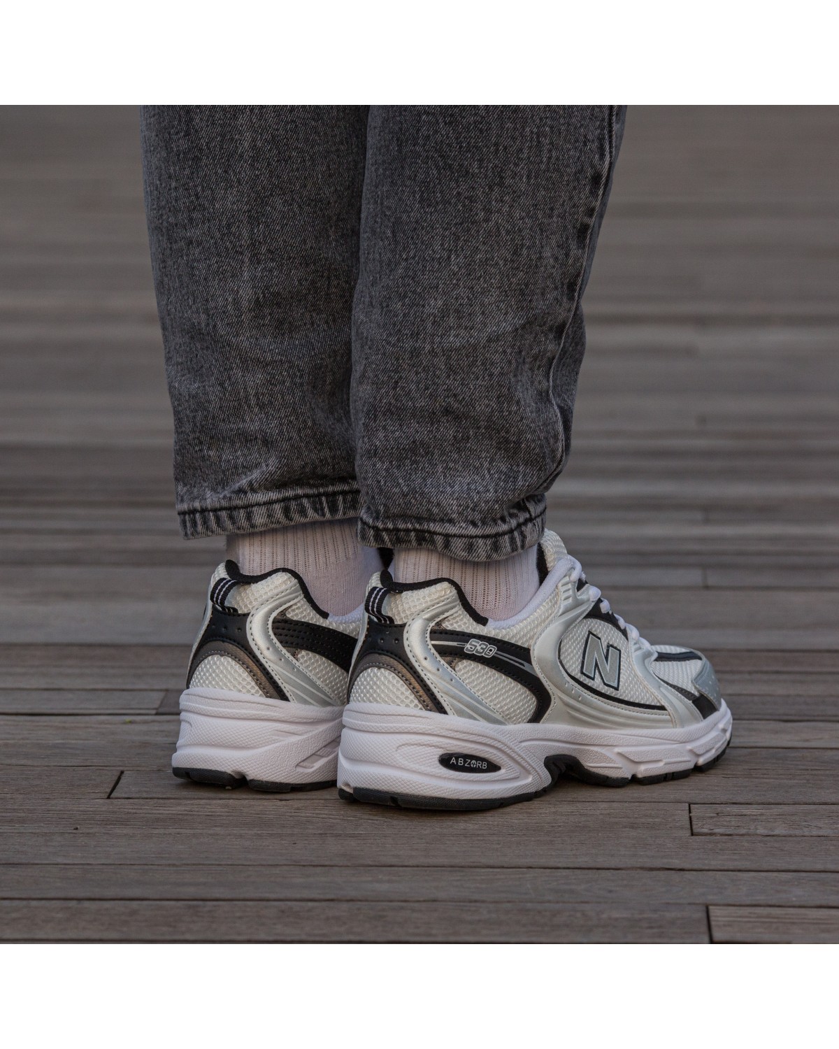New Balance 530 Black White Silver