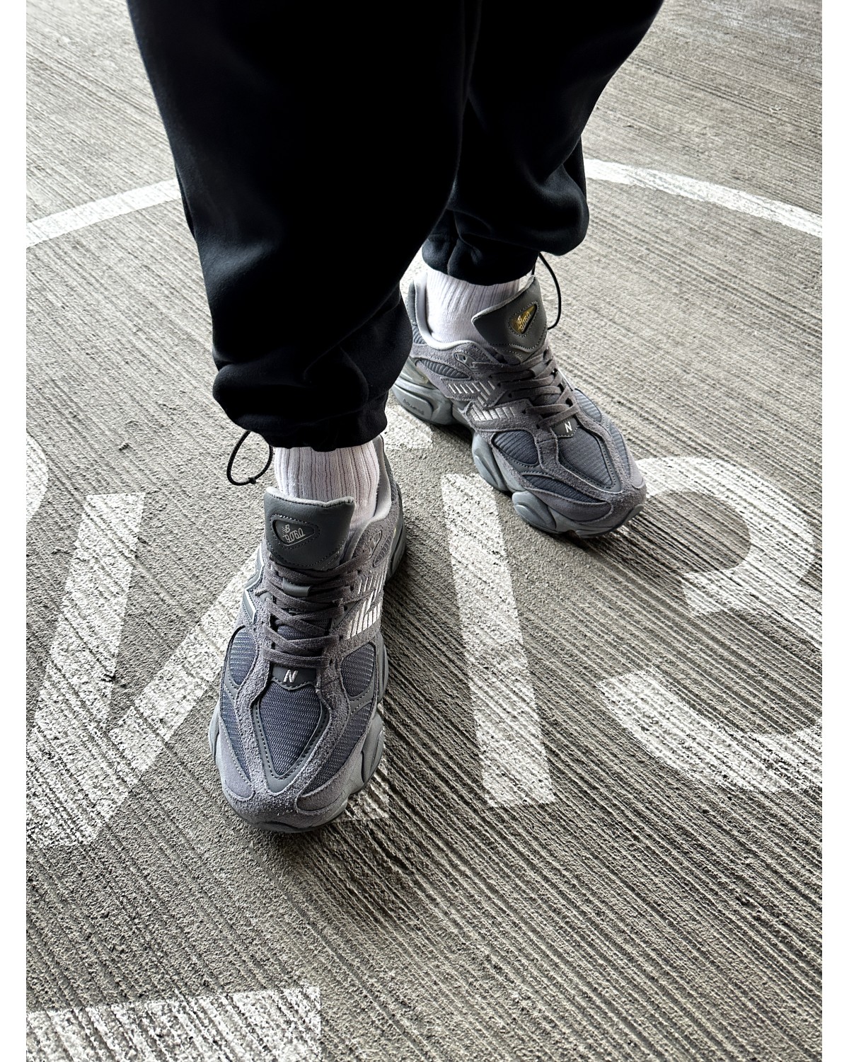 New Balance 9060 "Casterlock Grey"