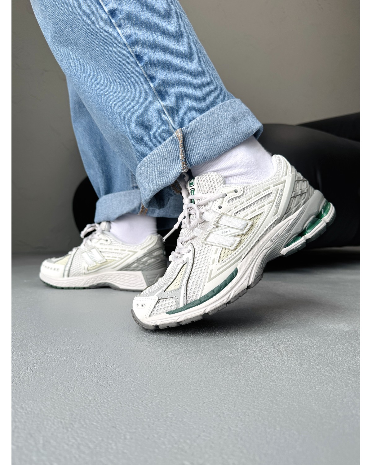New Balance 1906D Cream