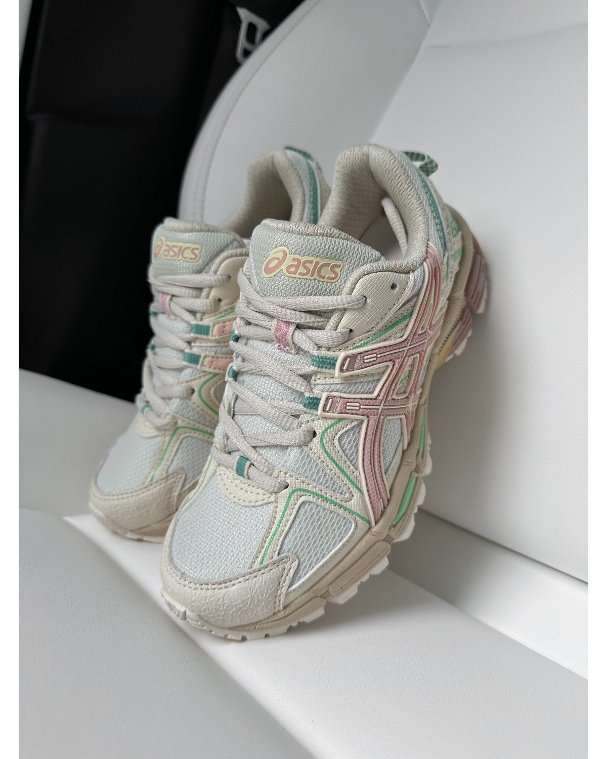 Asics Gel-Kahana 8 Light Pink