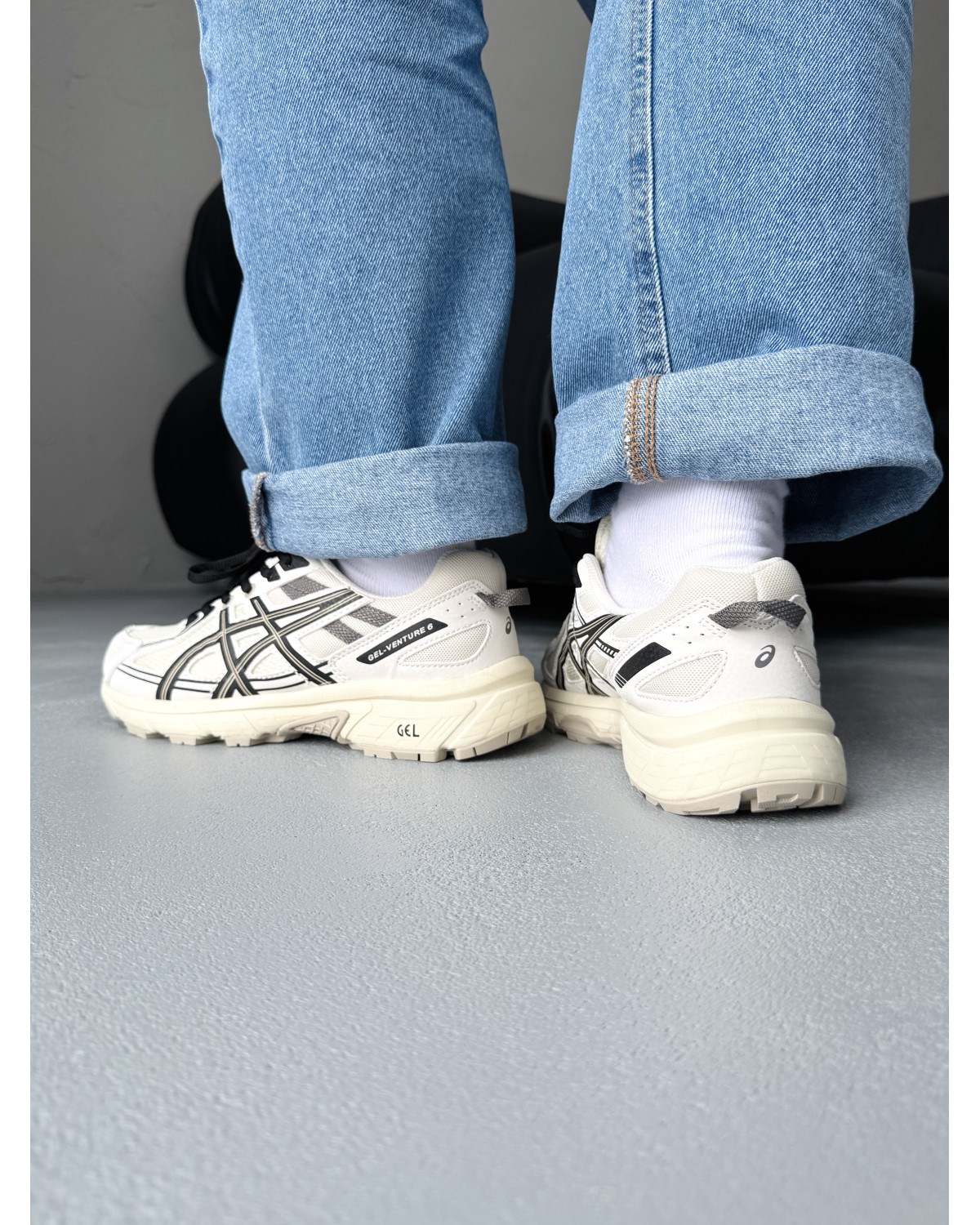 Asics Gel-Venture 6 Beige/Black