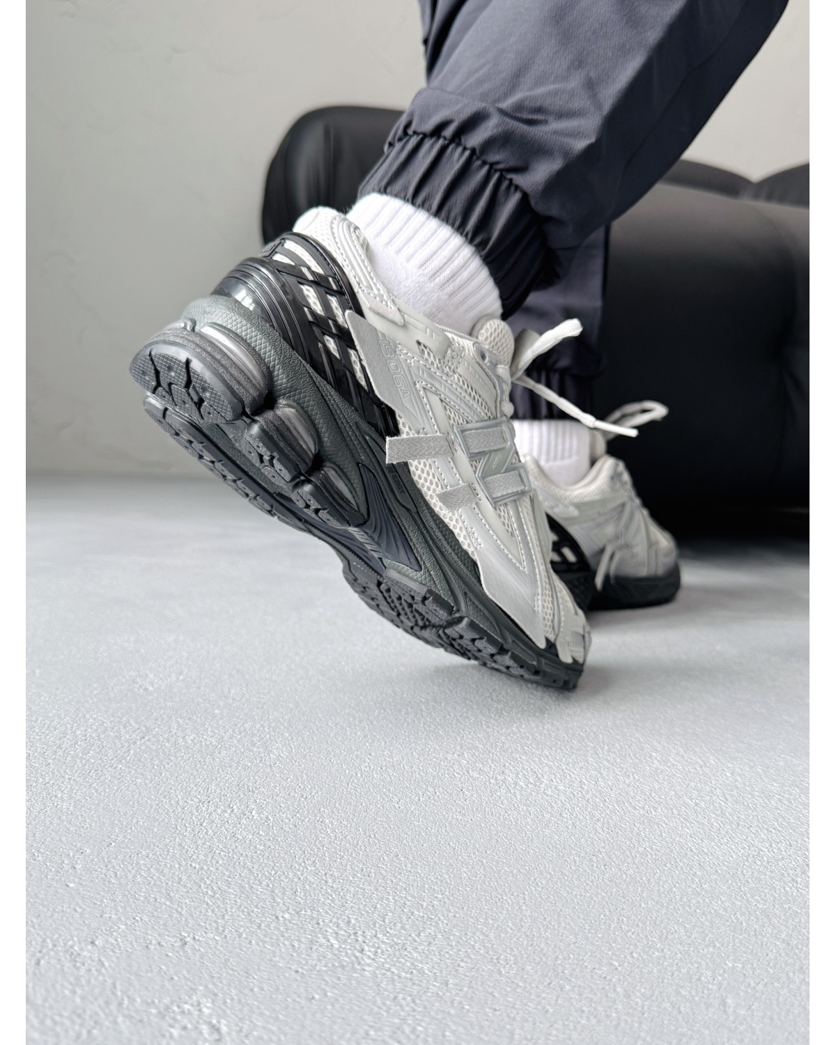 New Balance 1906D Metalic/Black