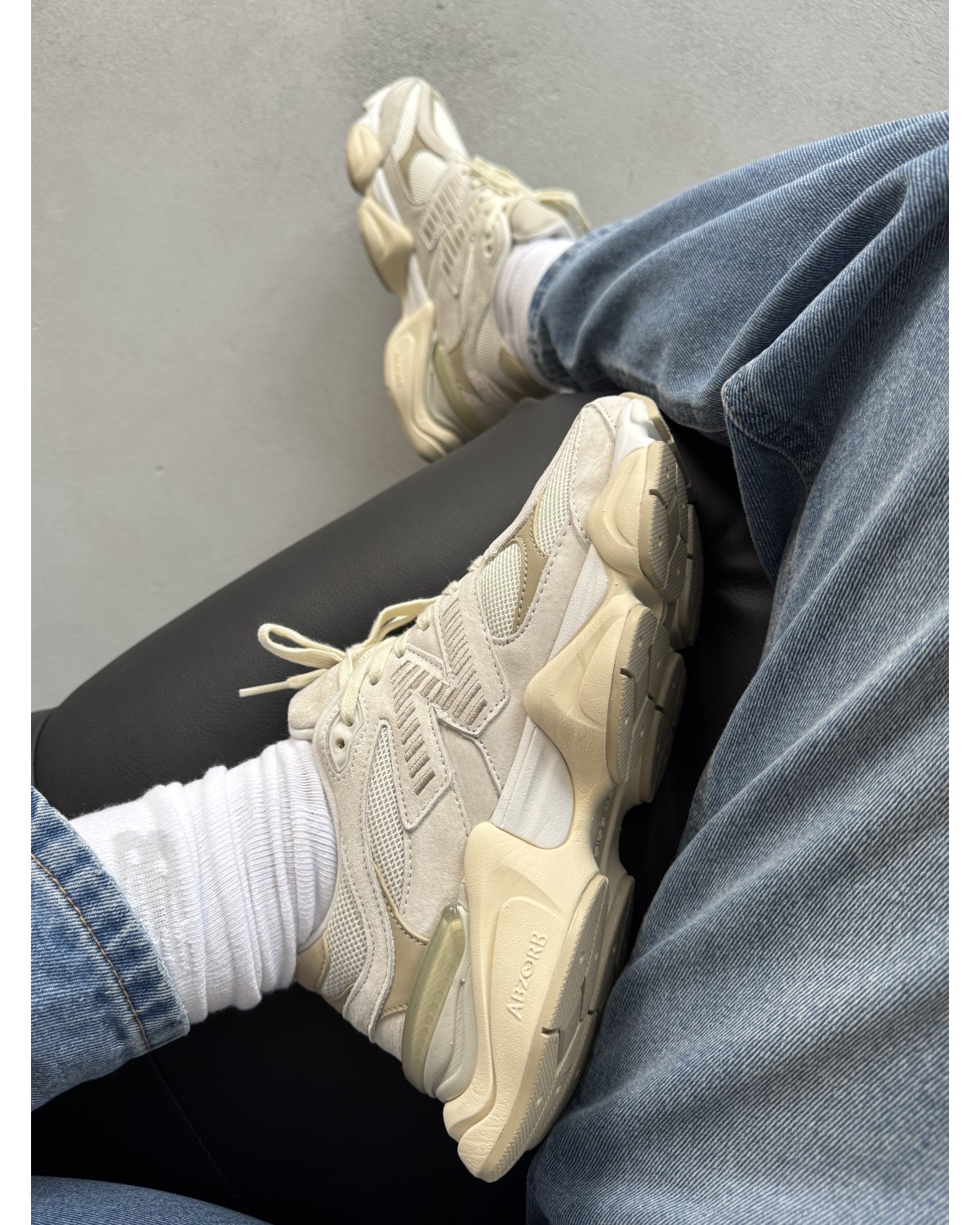 New Balance 9060 Light Beige