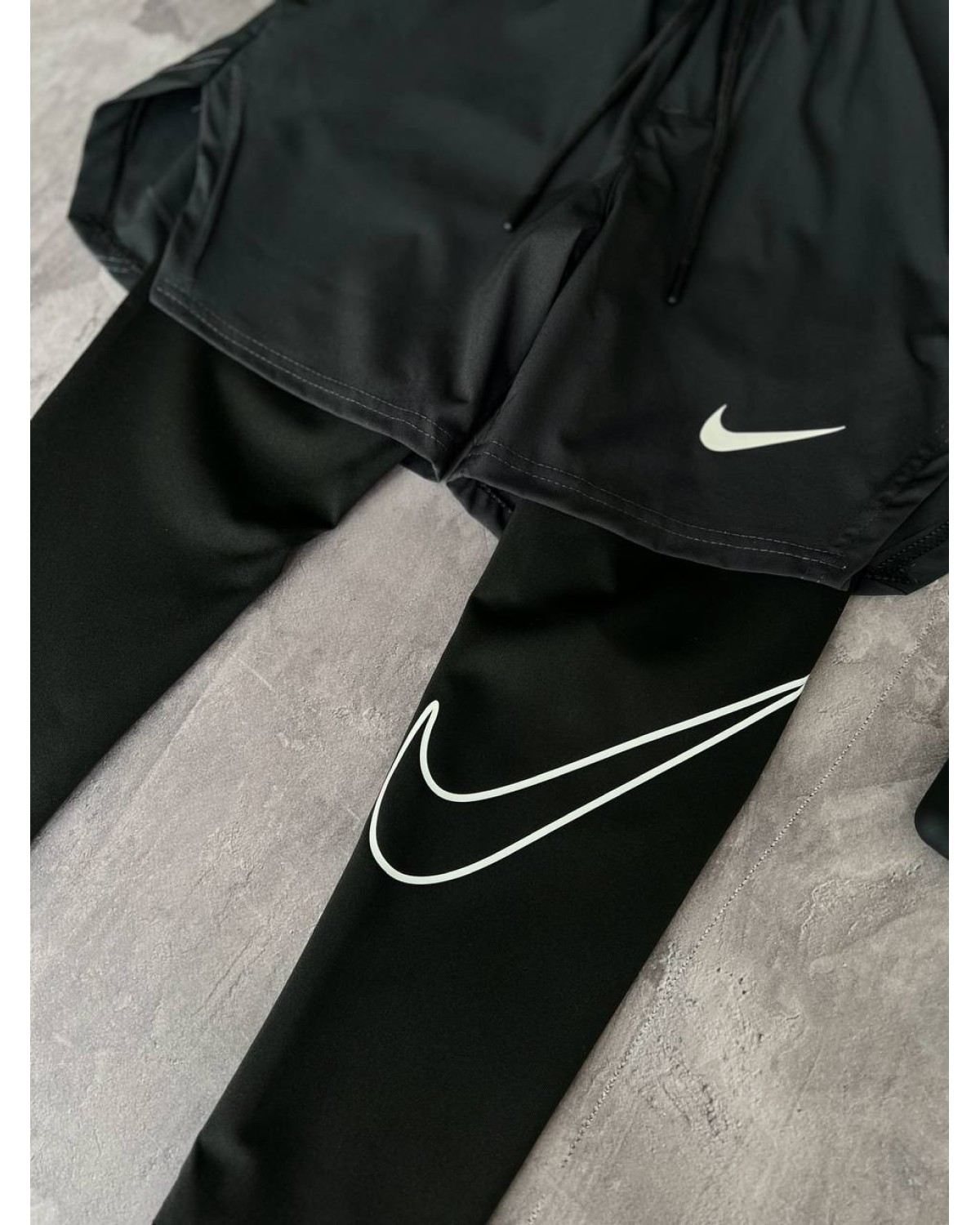 Спортивні шорти  Nike