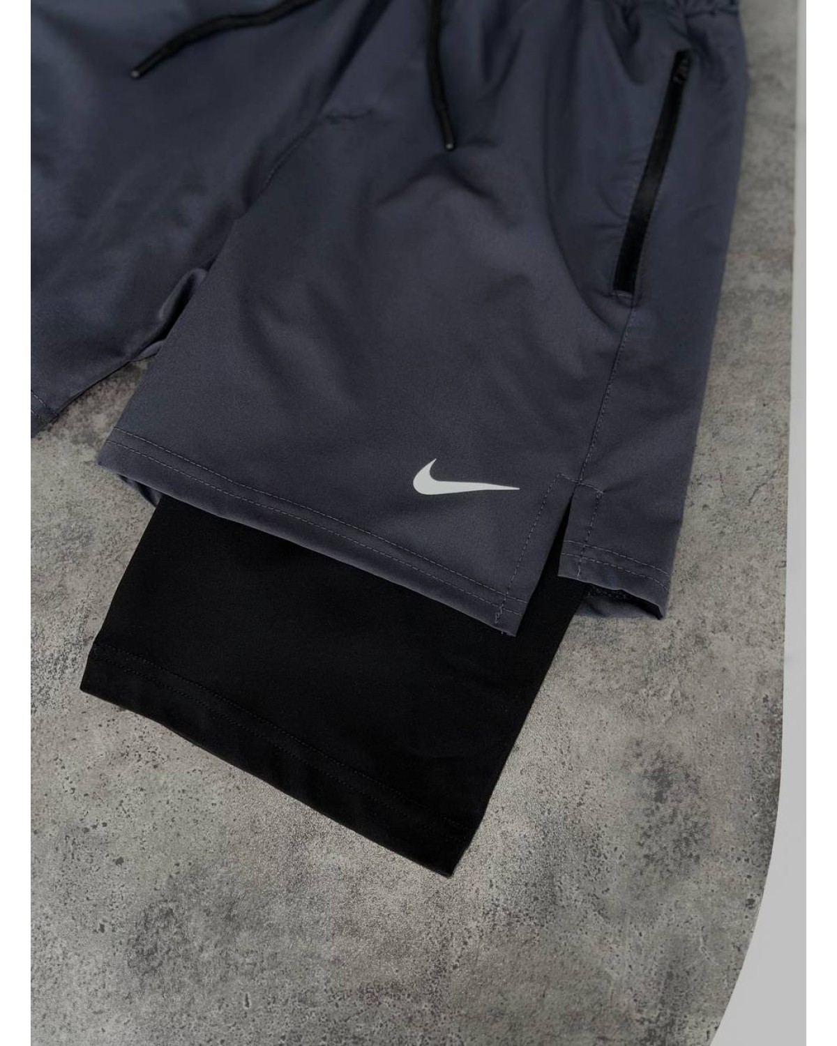 Спортивні шорти  Nike