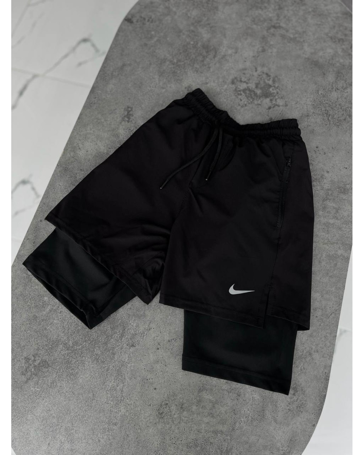 Спортивні шорти  Nike