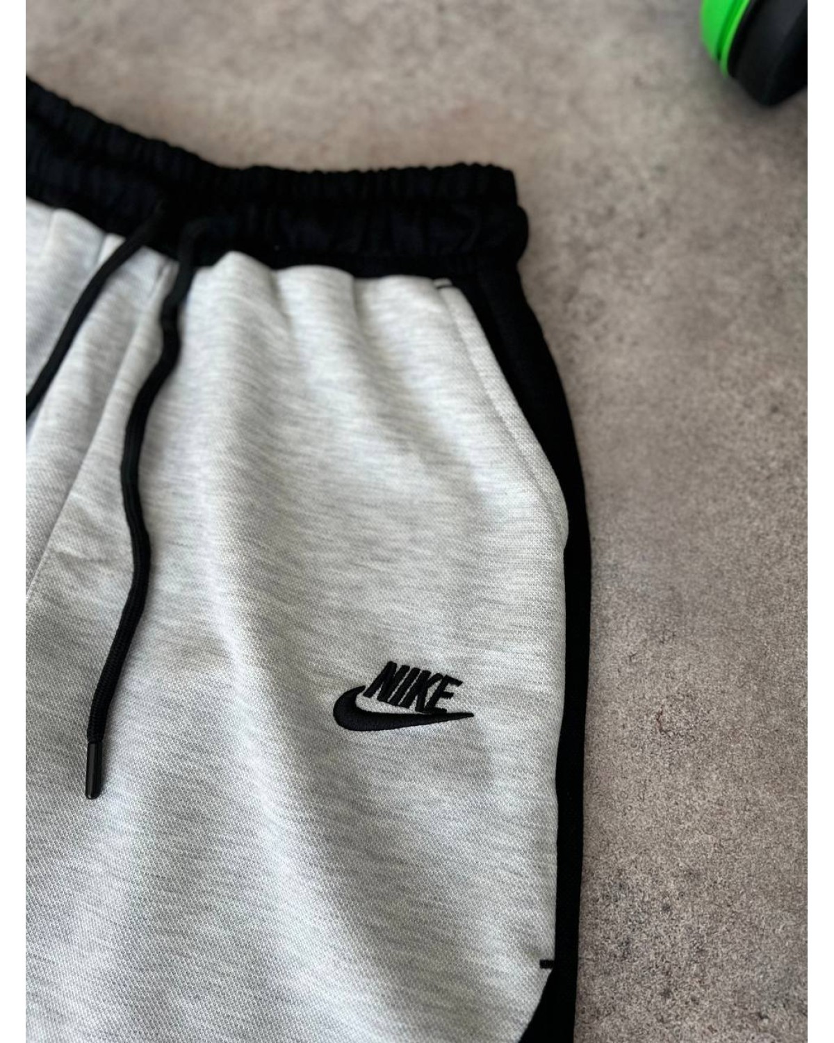 Спортивні шорти Nike