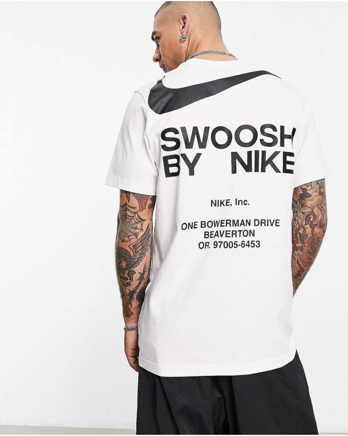 Футболка NIKE BIG SWOOSH