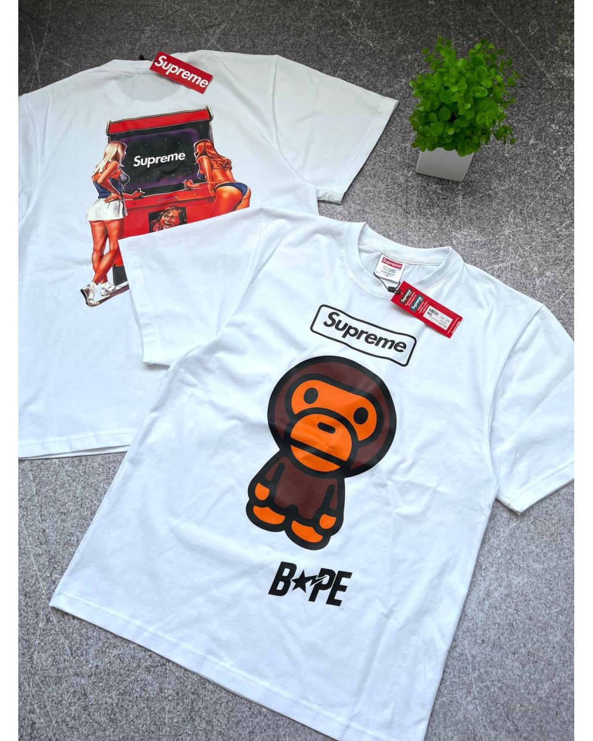 Футболка Supreme × Bape