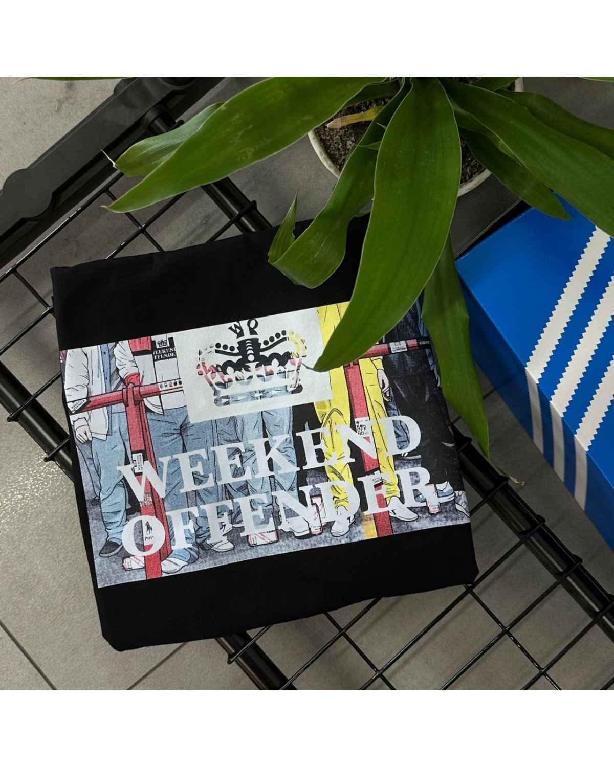 Футболка Weekend Offender Bissel Graphic