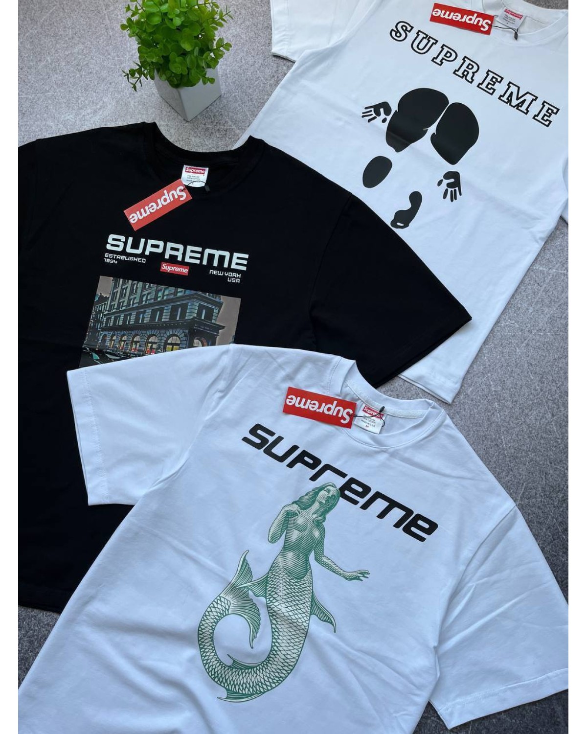 Футболка Supreme