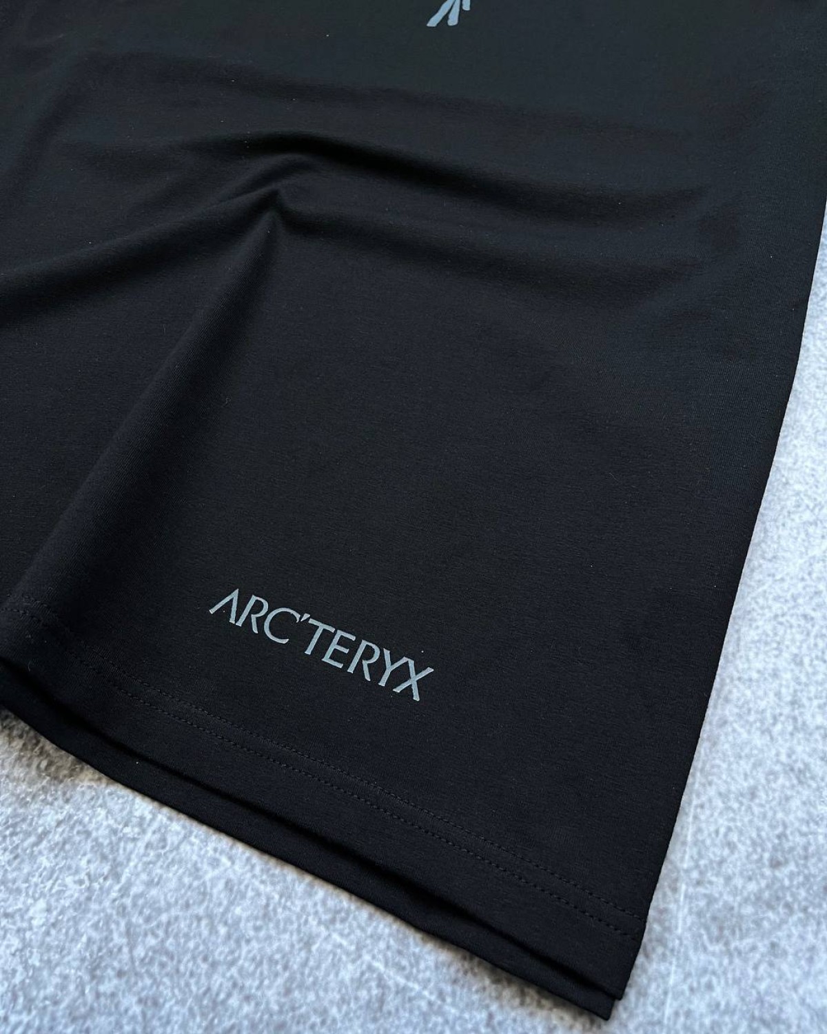 Футболка Arcteryx чорна