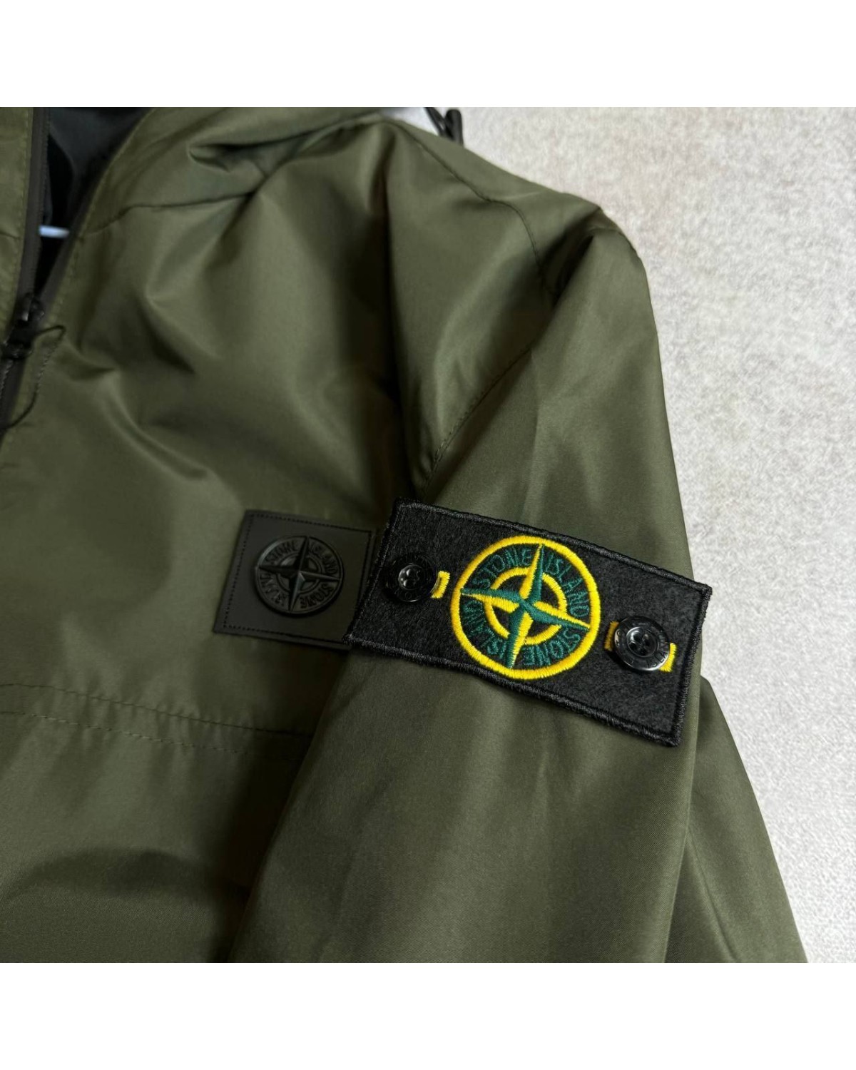 Вітрівка Stone Island хакі