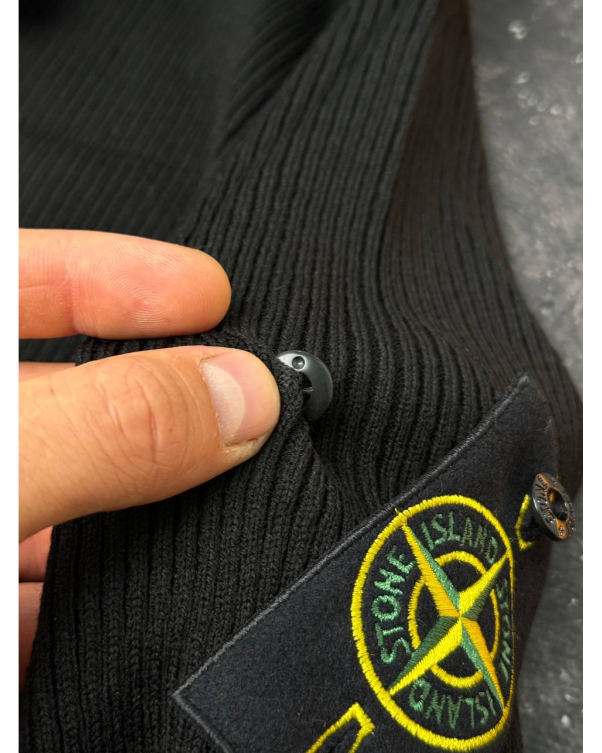 Гольф Stone Island чорний