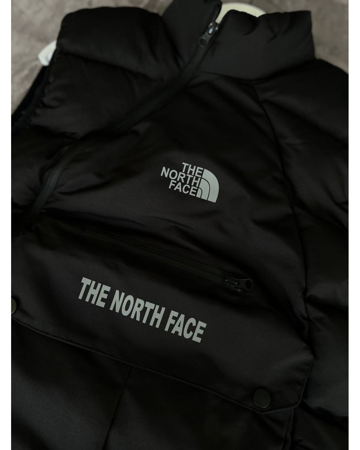 Водовідштовхувальний жилет The North Face чорний