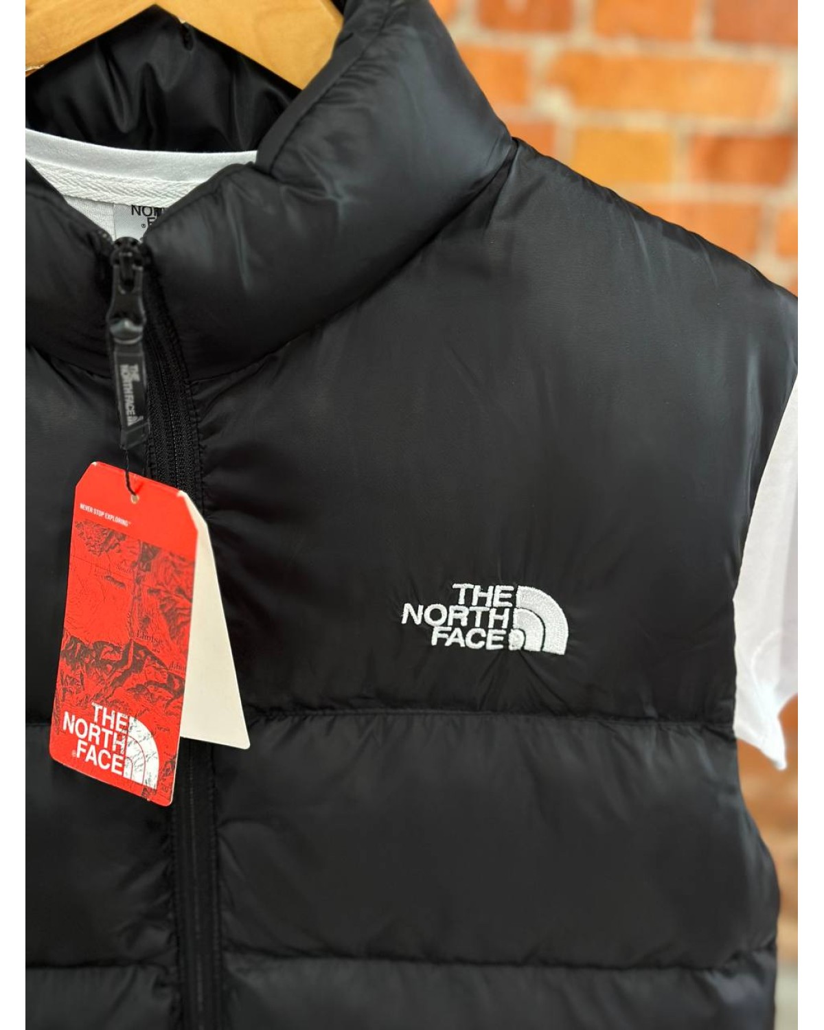 Жилетка The North Face чорна