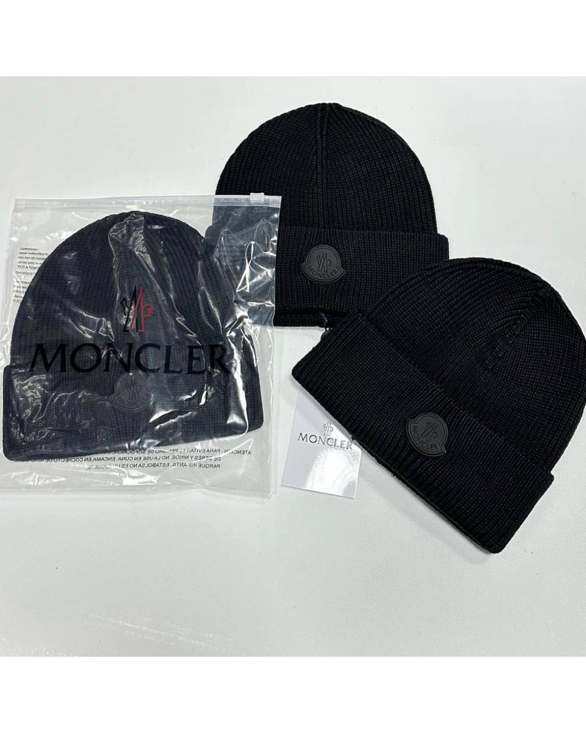 Шапка Moncler full чорна