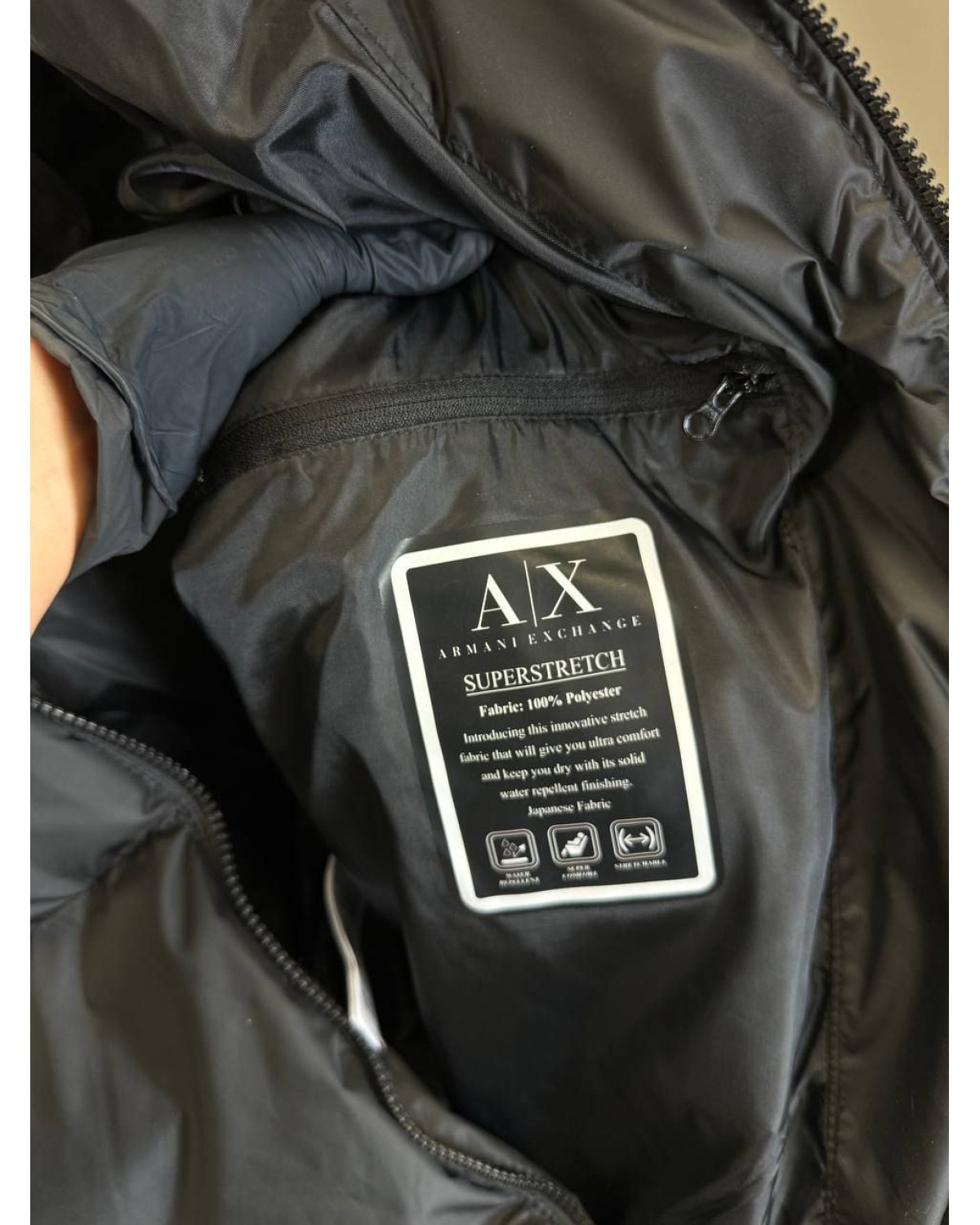 Куртка Armani Exchange чорна