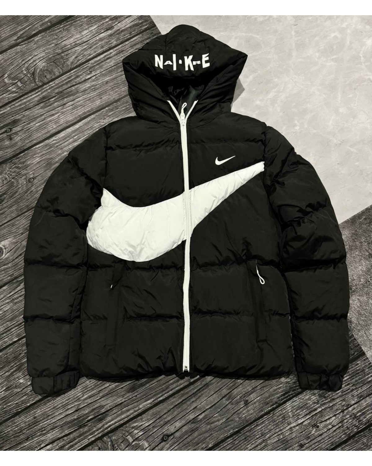 Куртка Nike чорна