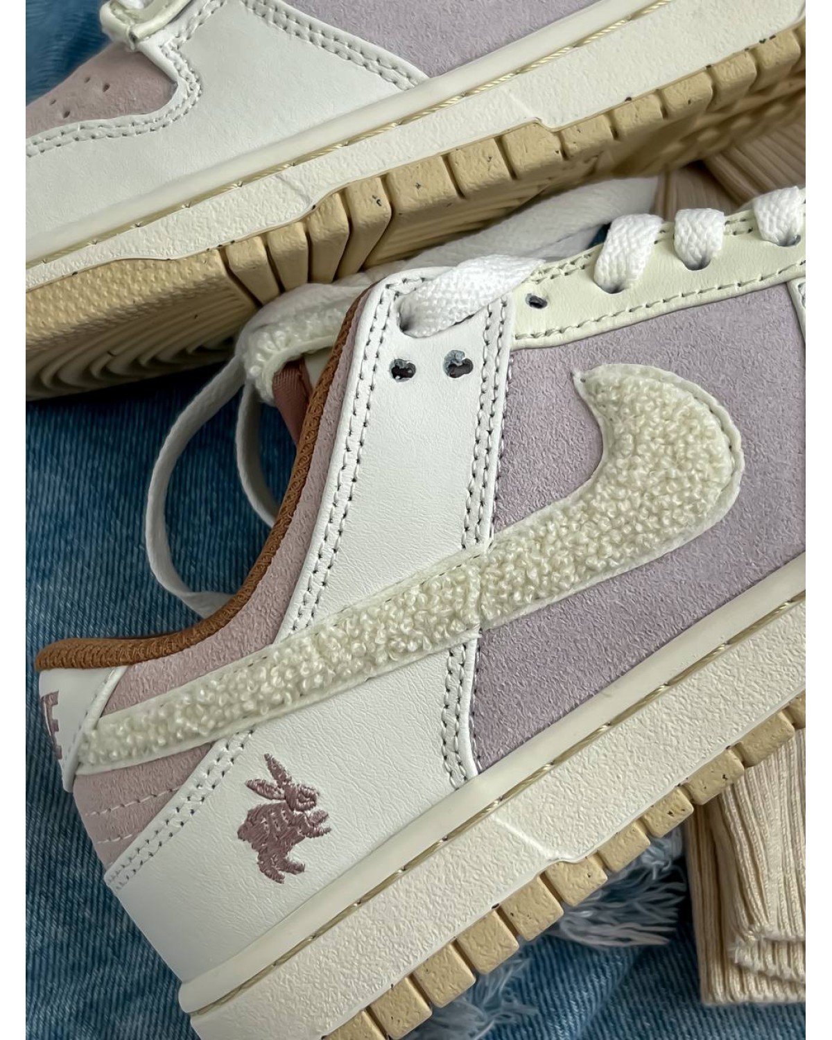 Nike Dunk Low Teddy Beige