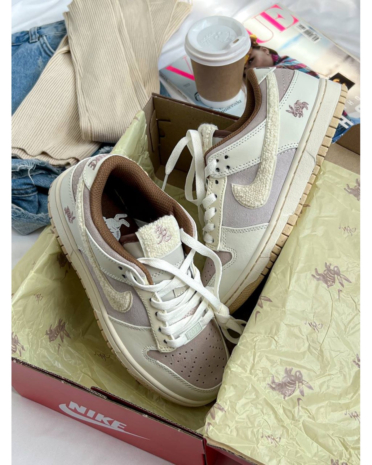 Nike Dunk Low Teddy Beige