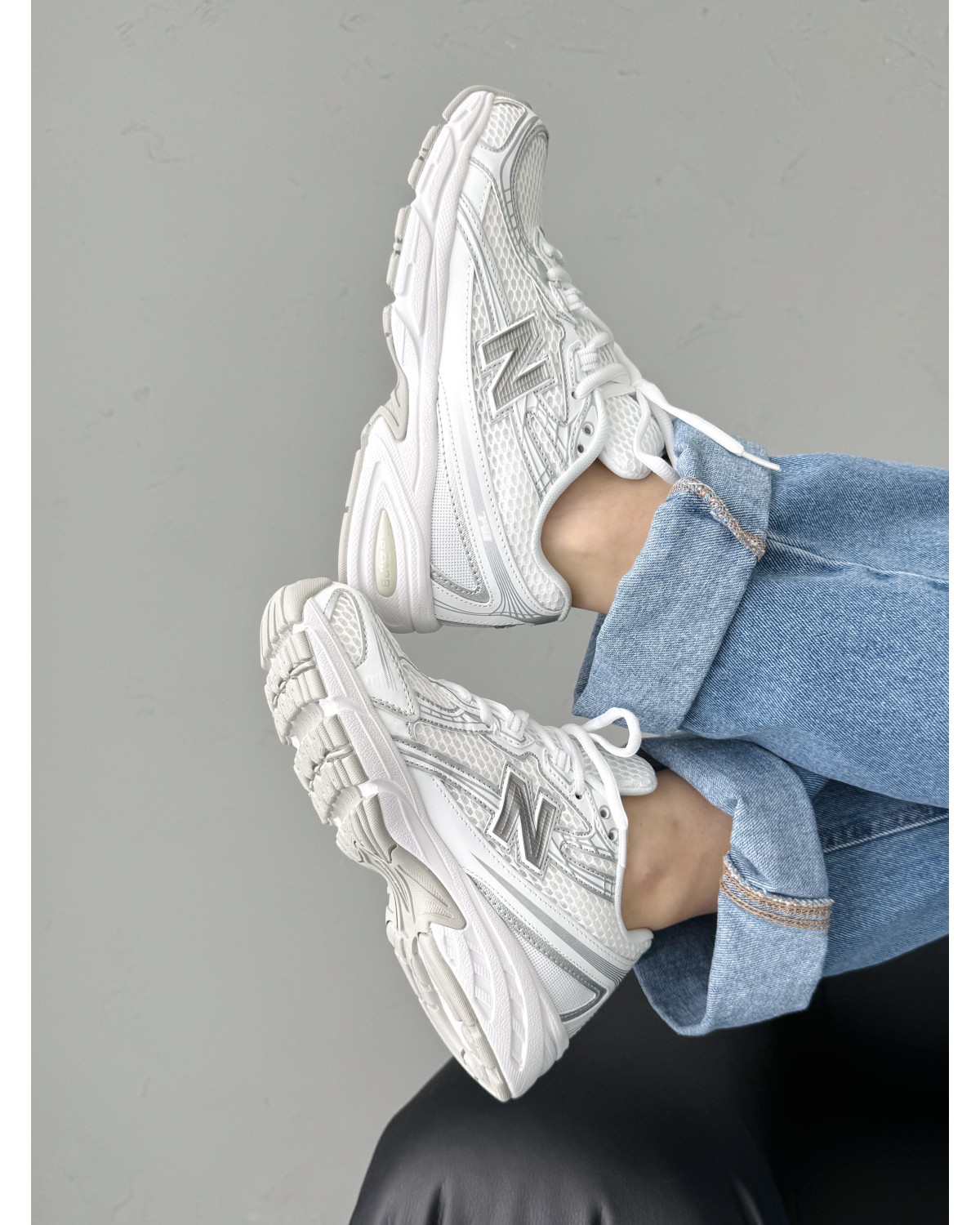 New Balance 740 White