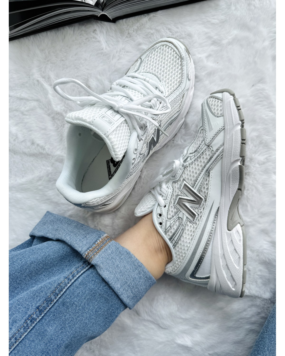 New Balance 740 White