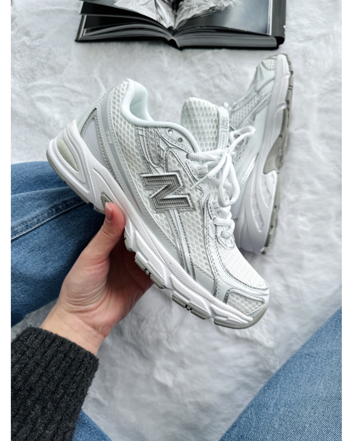 New Balance 740 White