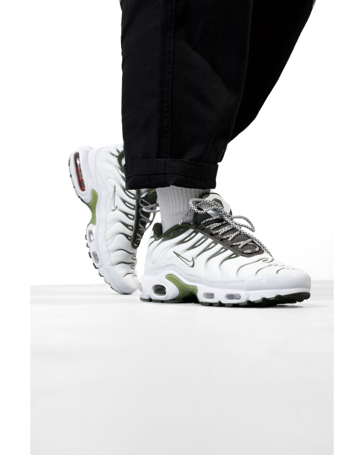 Nike Air Max Plus TN Light Bone/Olive