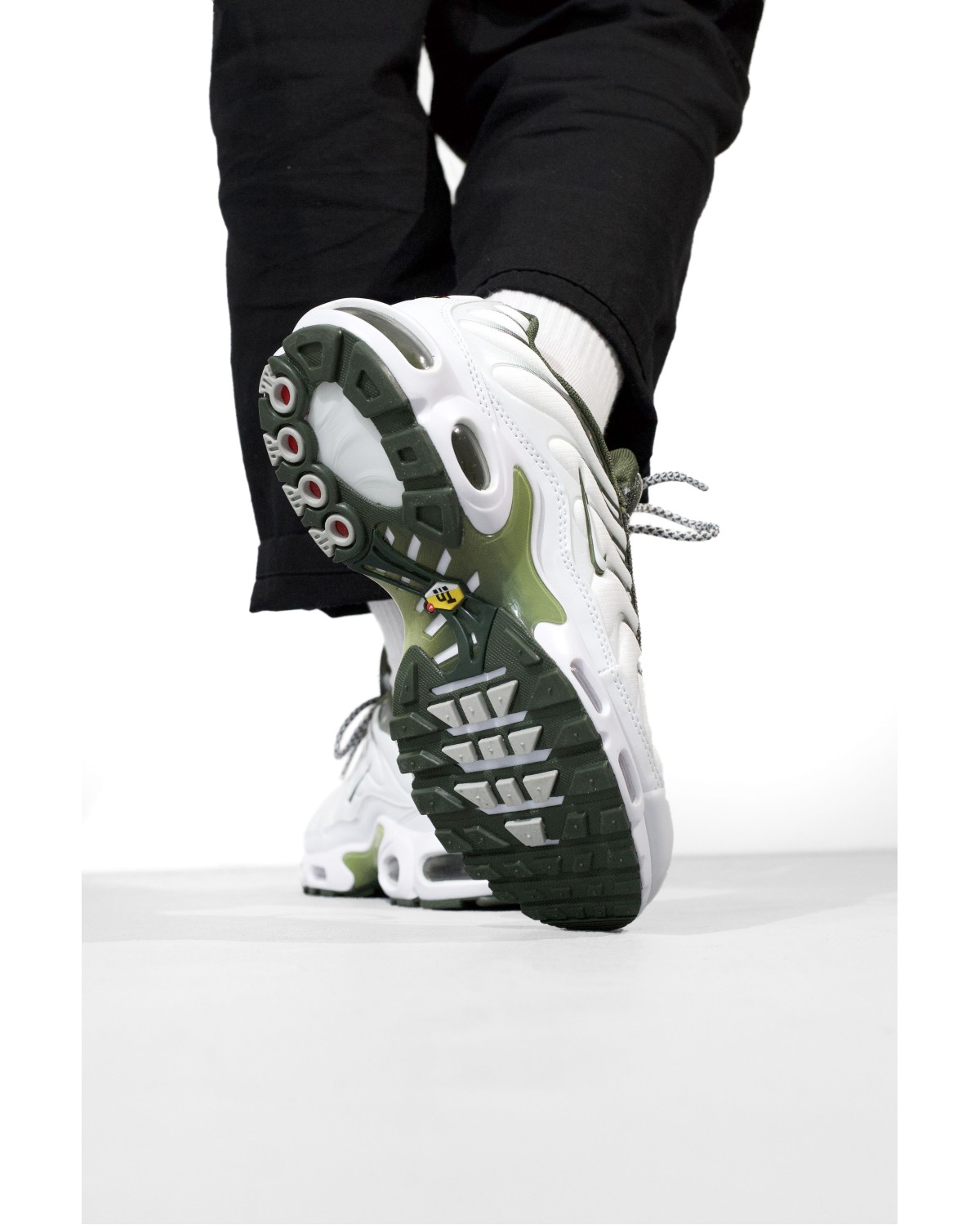 Nike Air Max Plus TN Light Bone/Olive