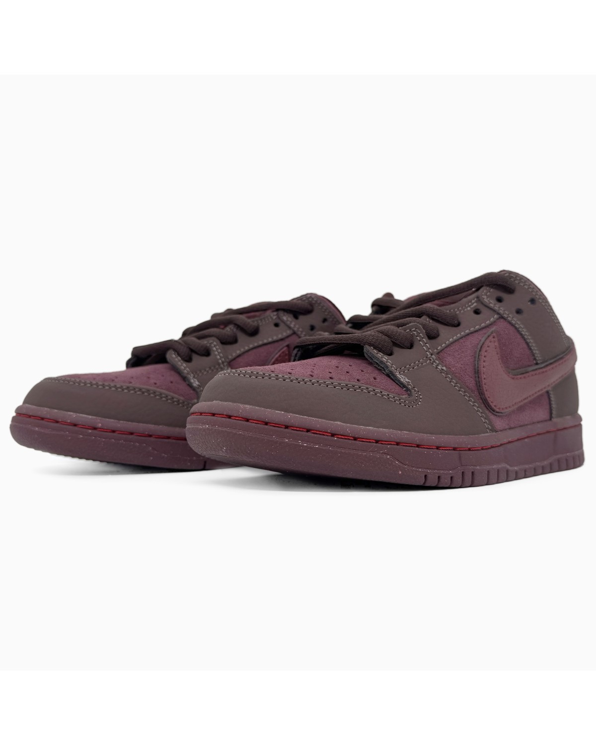 Nike SB Dunk Low City of Love Burgundy Crush