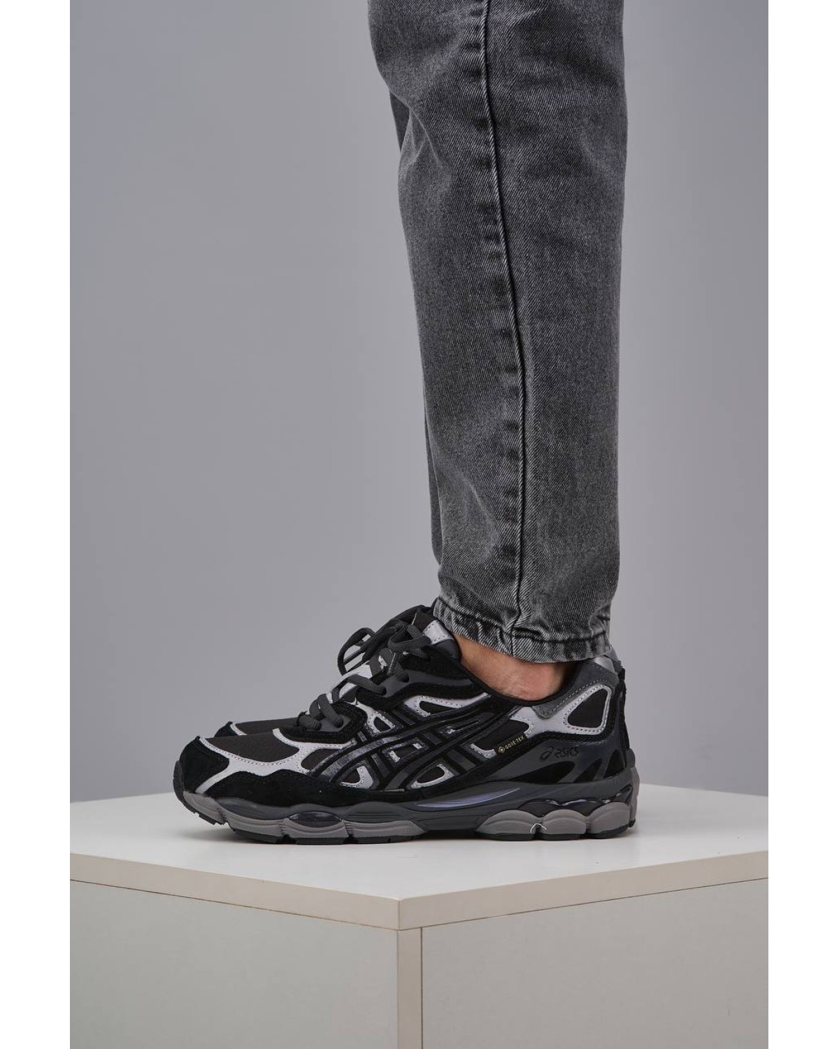 Asics Gel-NYC Graphite Grey Black Gore-TEX