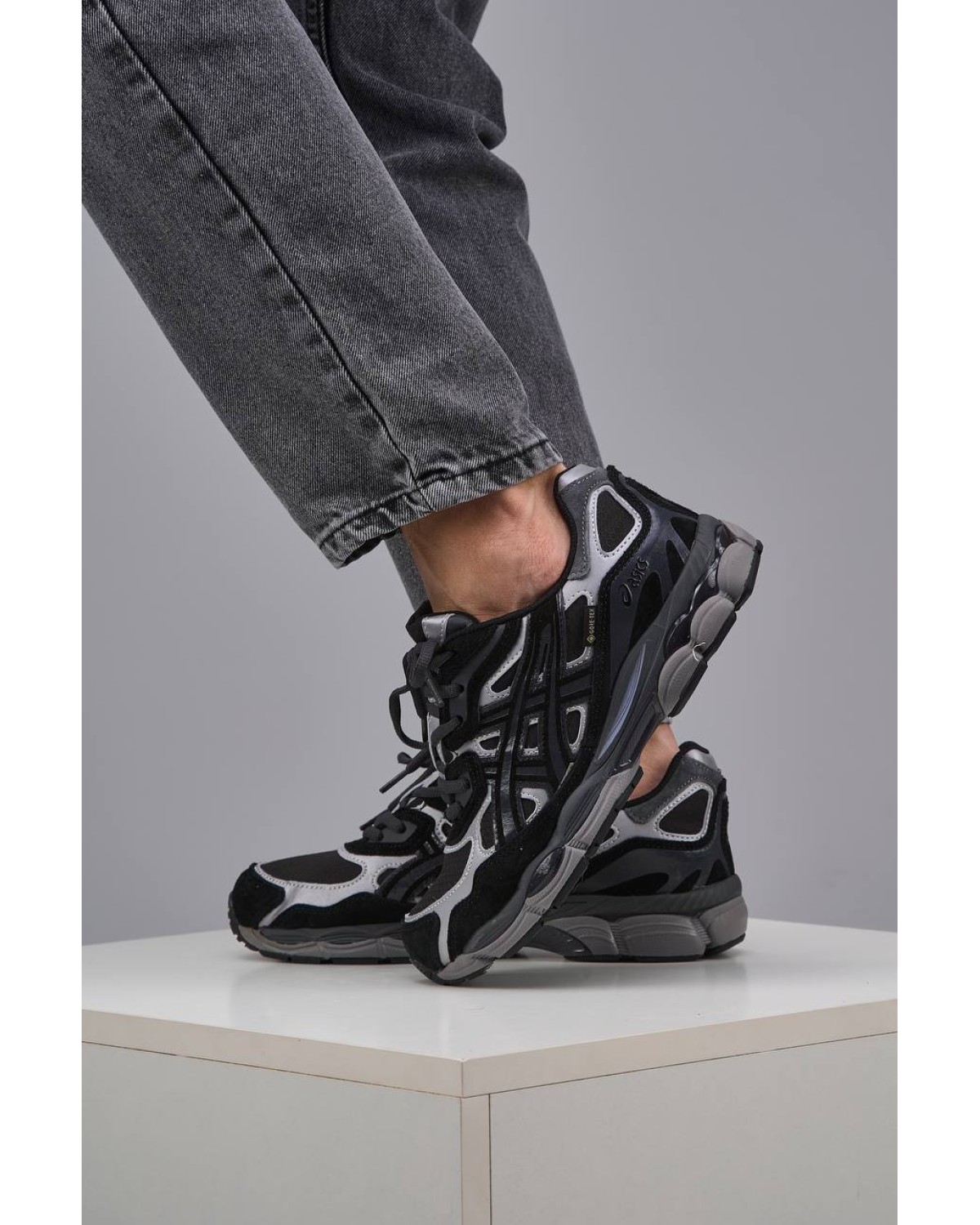 Asics Gel-NYC Graphite Grey Black Gore-TEX