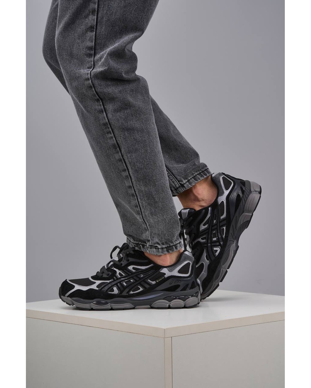 Asics Gel-NYC Graphite Grey Black Gore-TEX