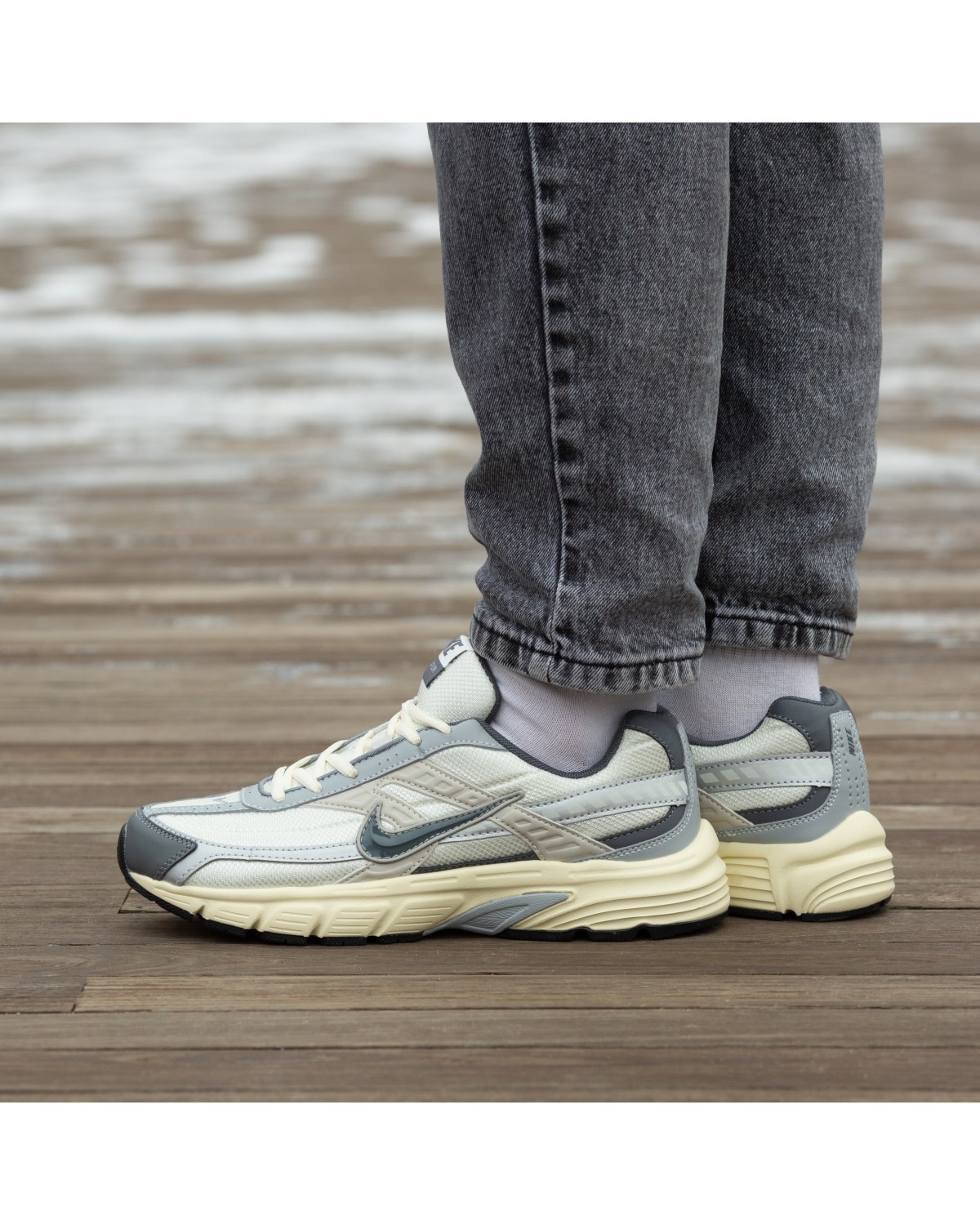Nike Initiator Beige Grey