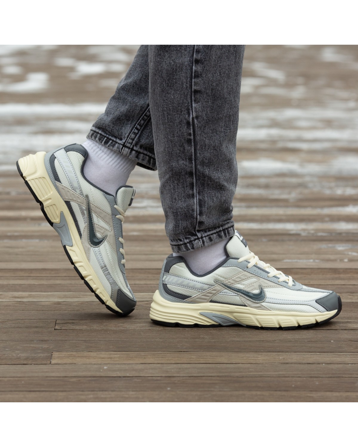 Nike Initiator Beige Grey