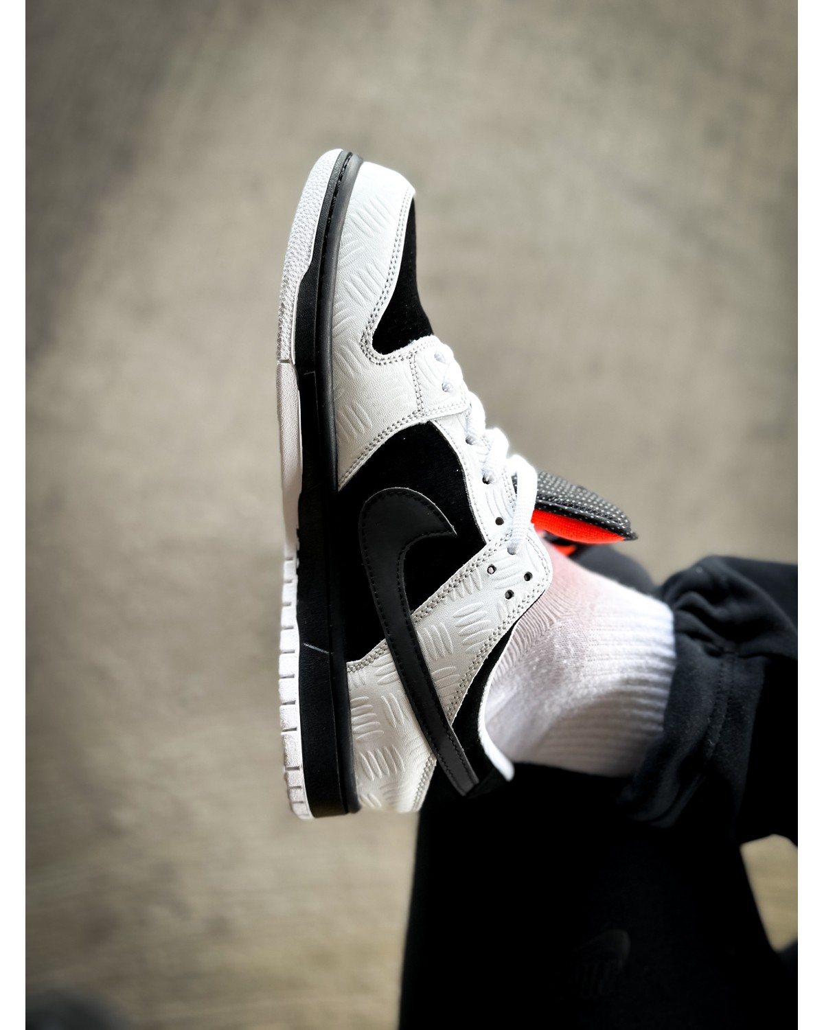 Nike SB Dunk Low Tightbooth