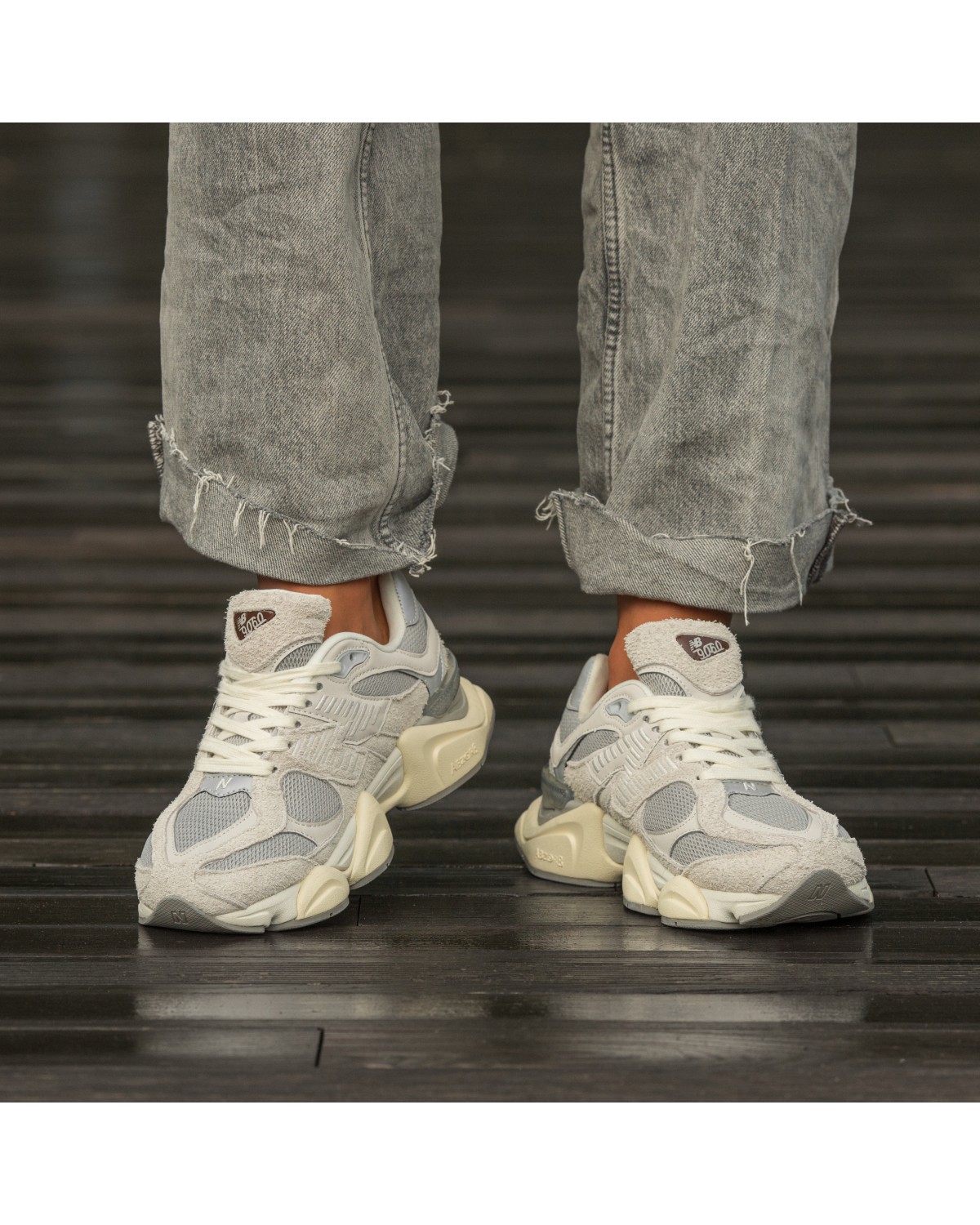 New Balance 9060 Grey/Sliver/Red