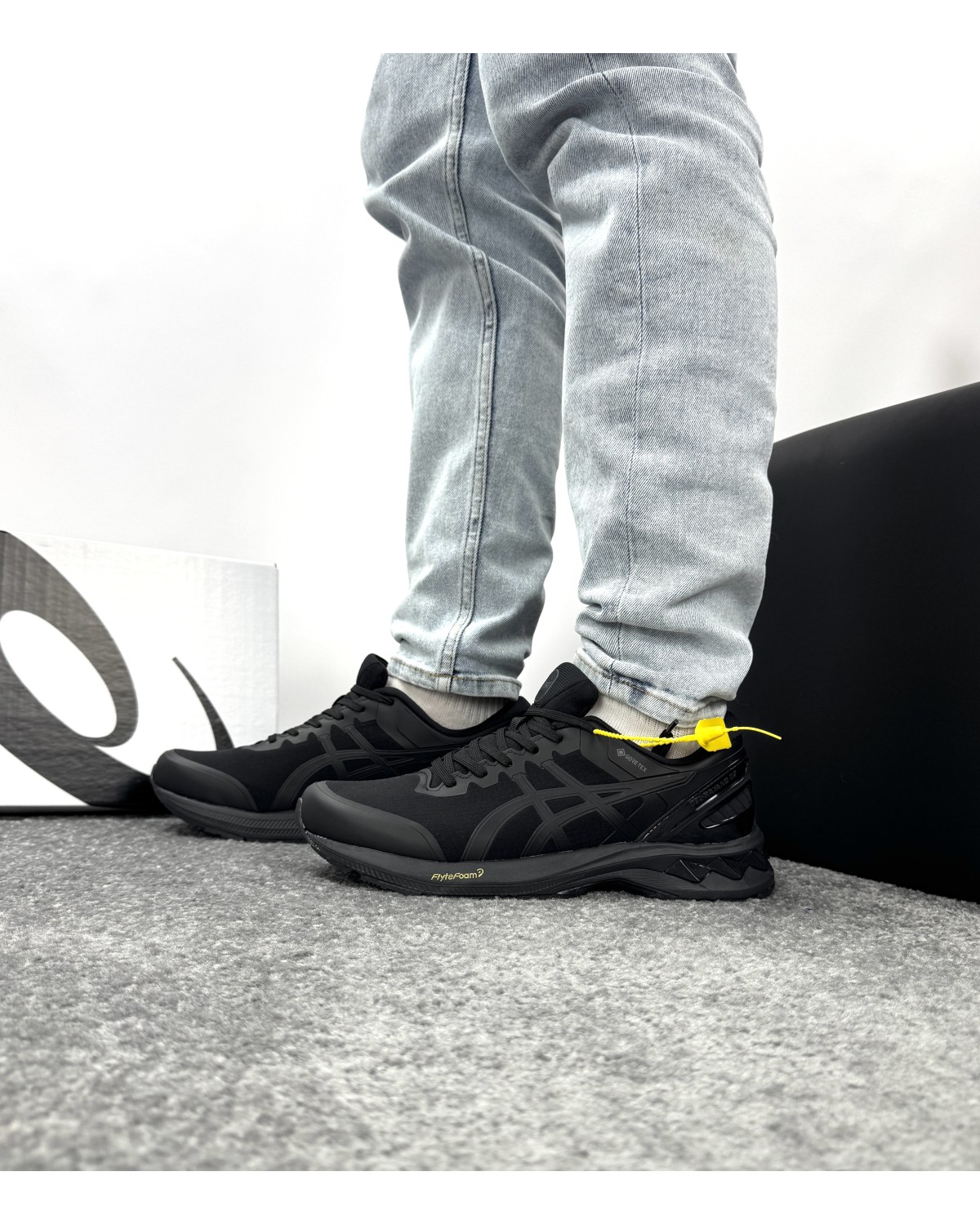 Asics Gel-Kayano 27 Gore-tex