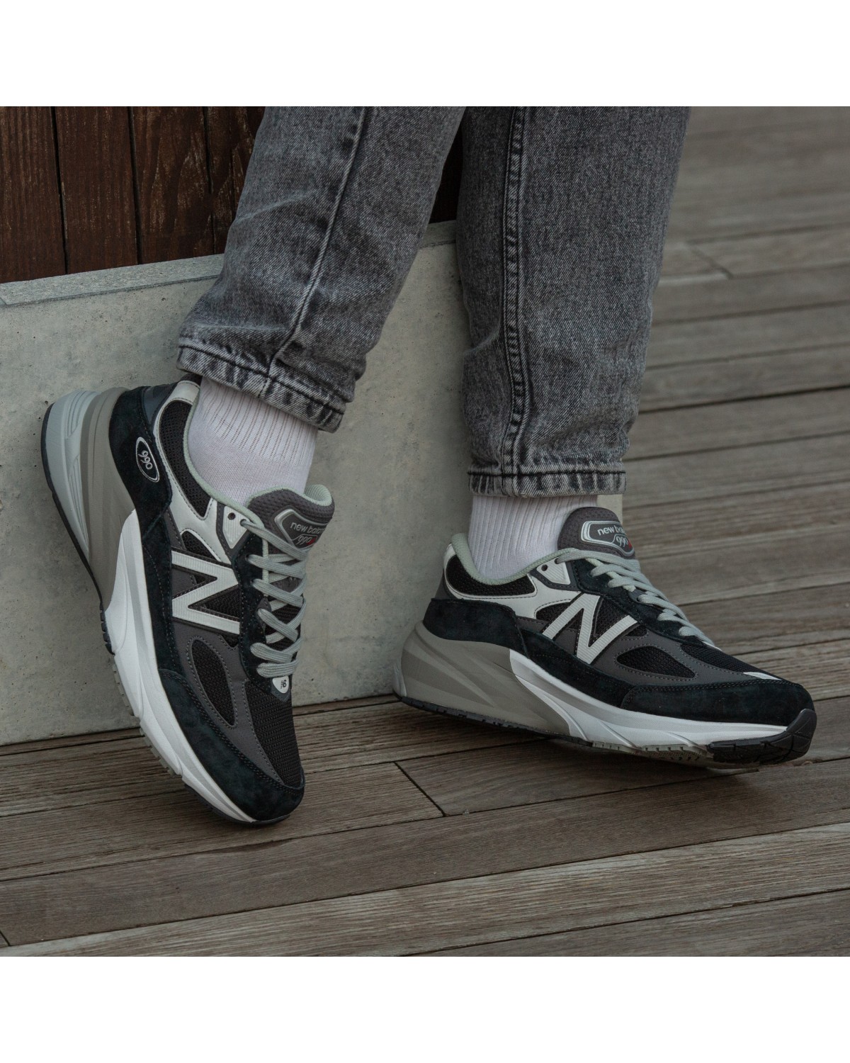 New Balance 990 v6 Black Grey