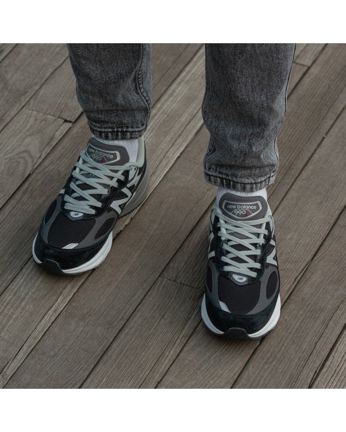New Balance 990 v6 Black Grey