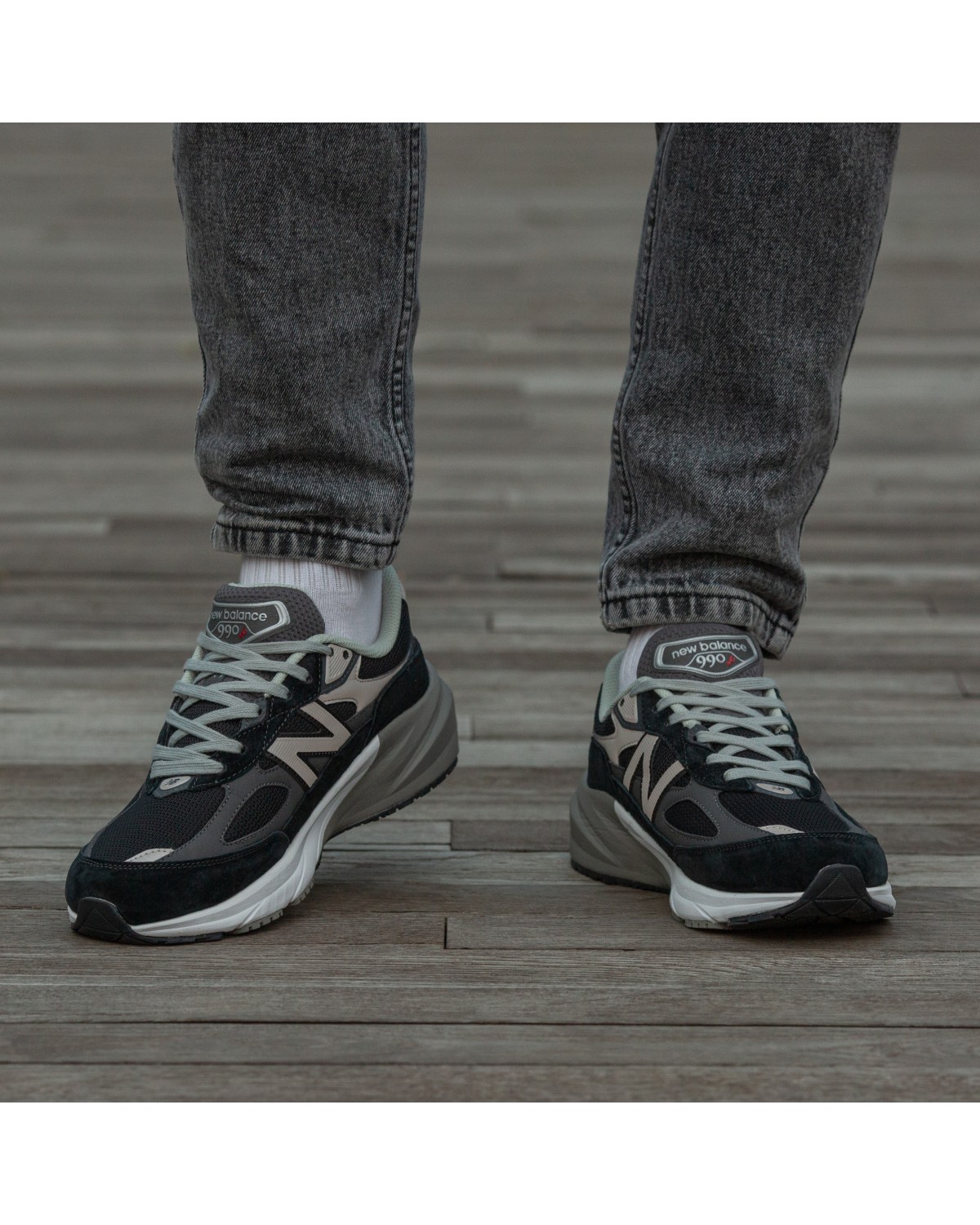New Balance 990 v6 Black Grey