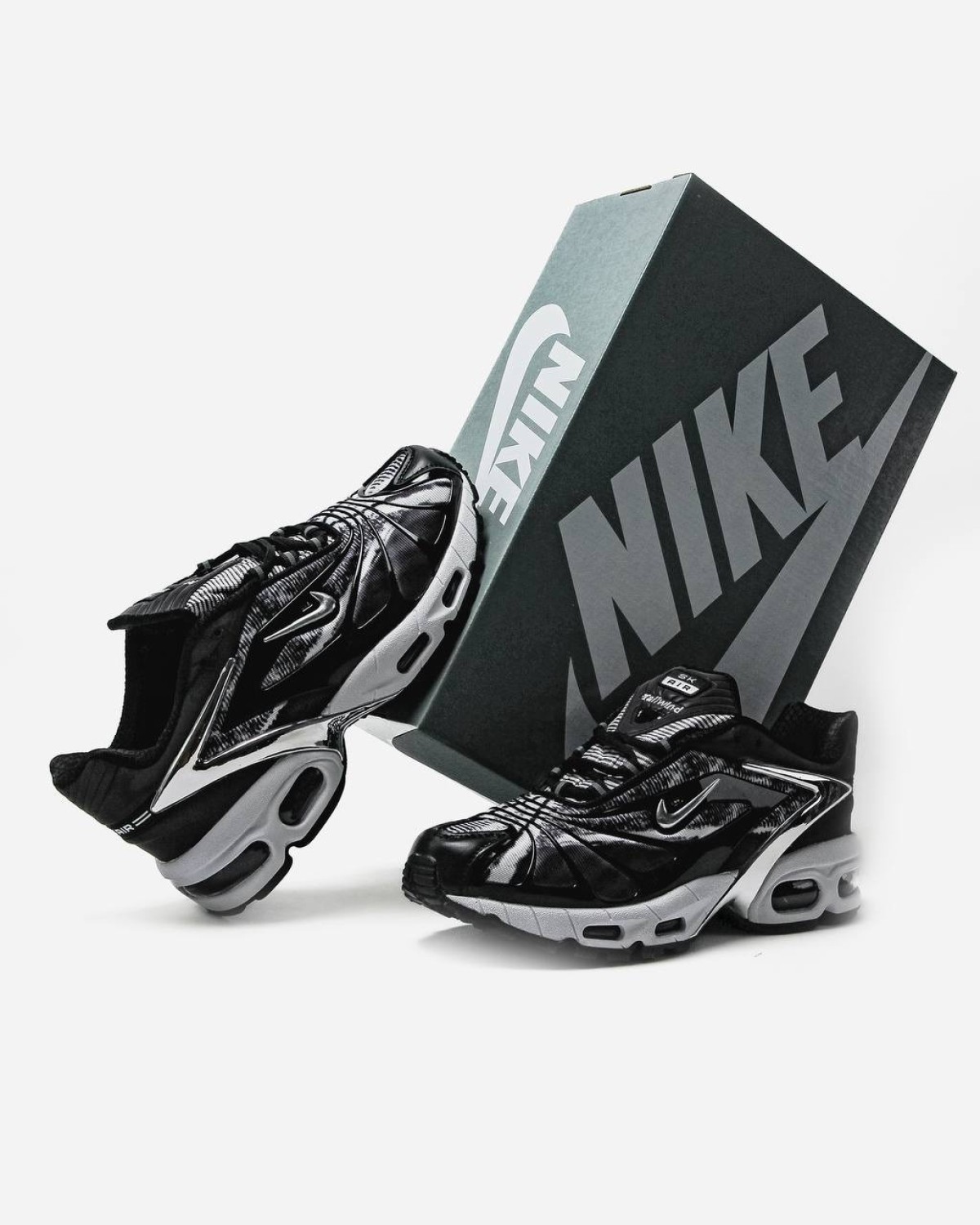 Nike Air Max Tailwind 5 x Skepta Black/White