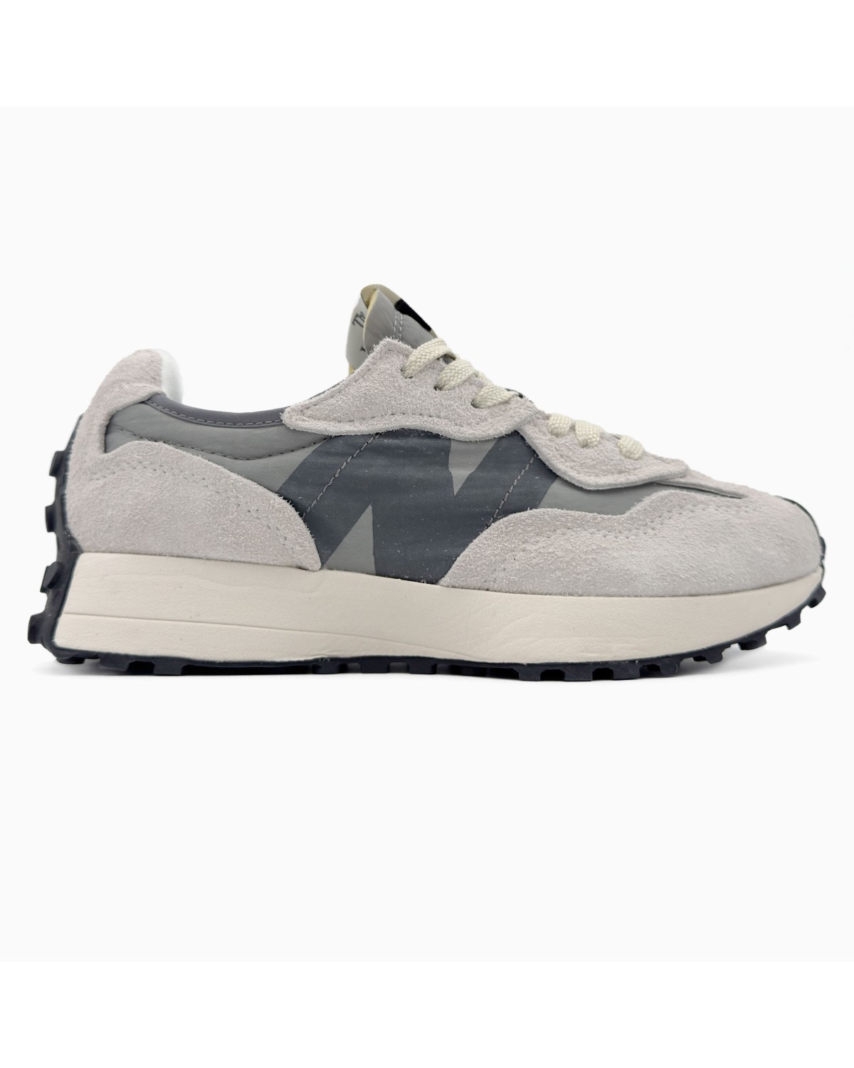 New Balance 327 Grey Logo